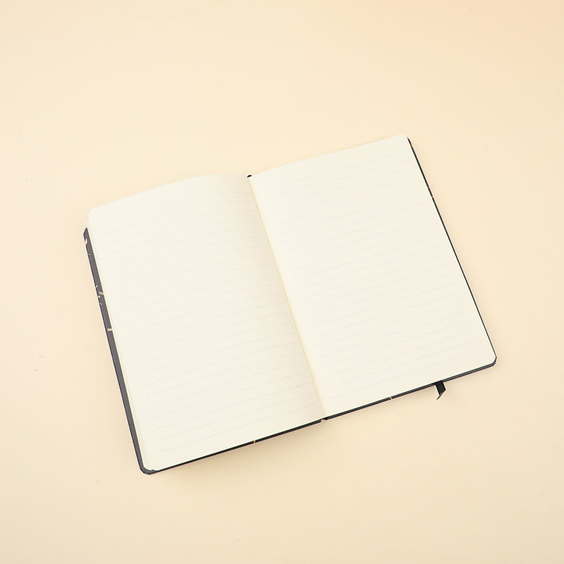 CUADERNO TAPA DURA A5 - NEGRO & DORADO