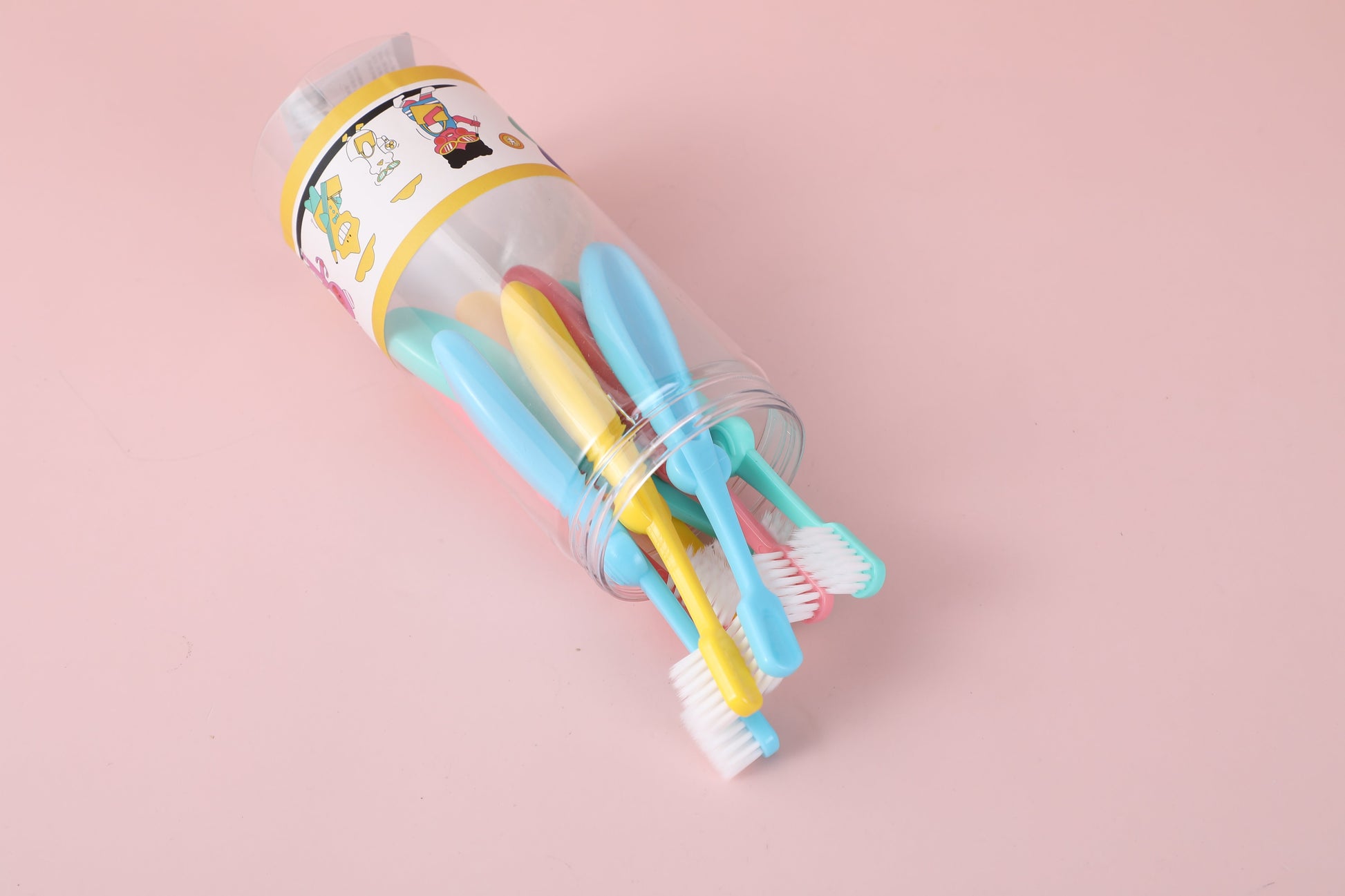 SET DE CEPILLO DE DIENTES PARA NIÑOS - 8 UNIDADES