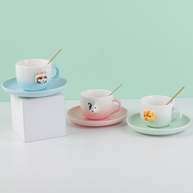 ADORNO SET DE TAZA Y PLATICO DE CARICATURAS