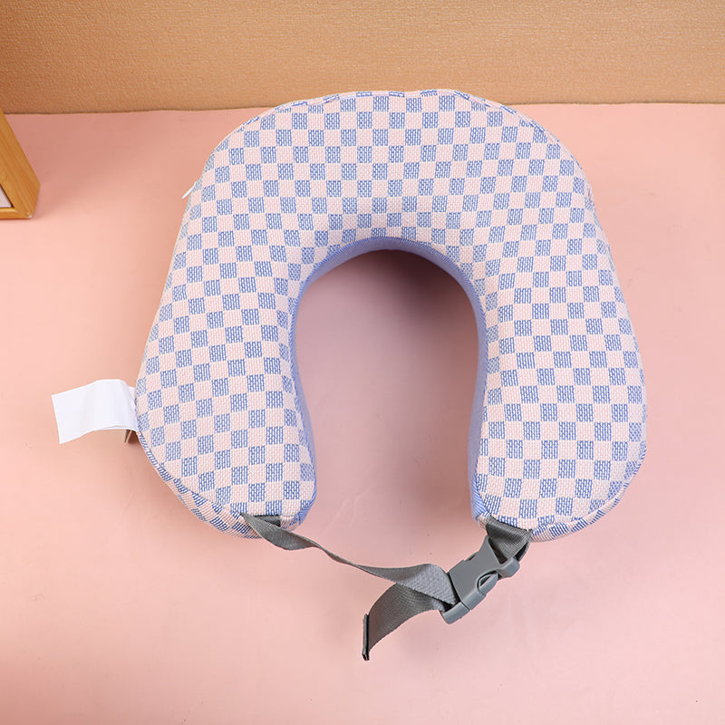 ALMOHADA EN U - CUADROS