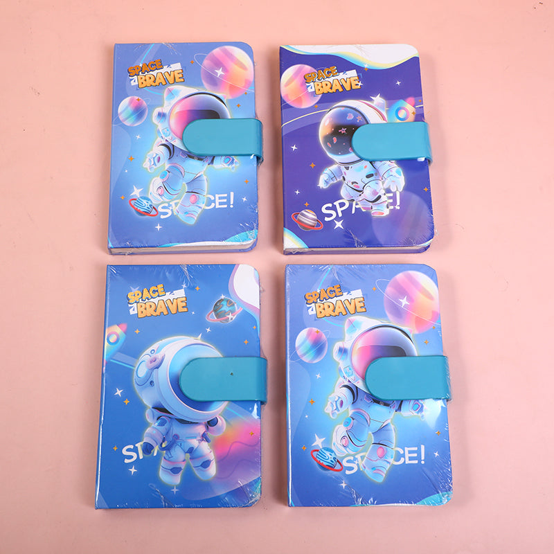 CUADERNO DE ASTRONAUTA  CON CIERRE MAGNETICO