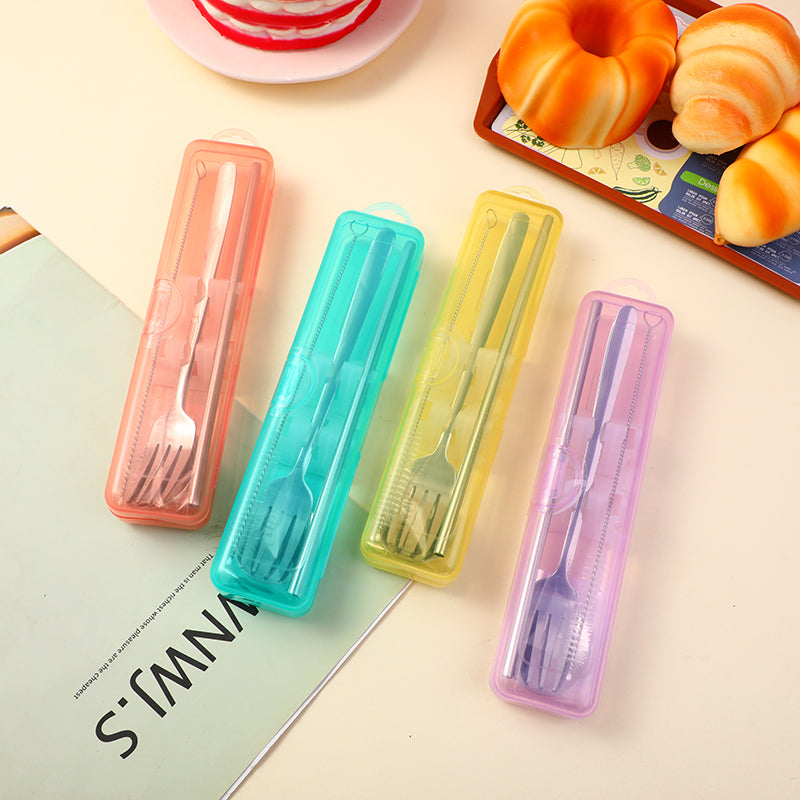 SET DE CUBIERTOS EN CAJA - TENEDOR, CUCHARA & PITILLO