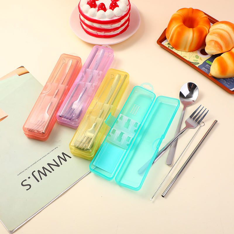 SET DE CUBIERTOS EN CAJA - TENEDOR, CUCHARA & PITILLO