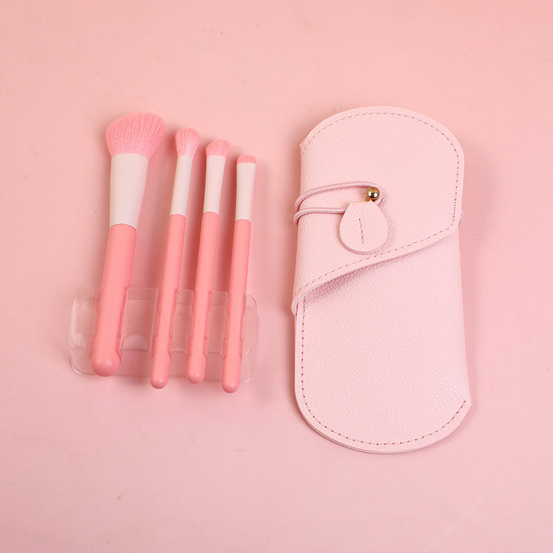 SET DE 4 BROCHAS  CON ESTUCHE