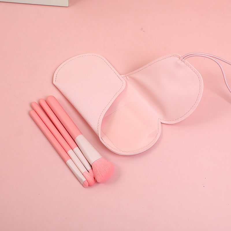 SET DE 4 BROCHAS  CON ESTUCHE