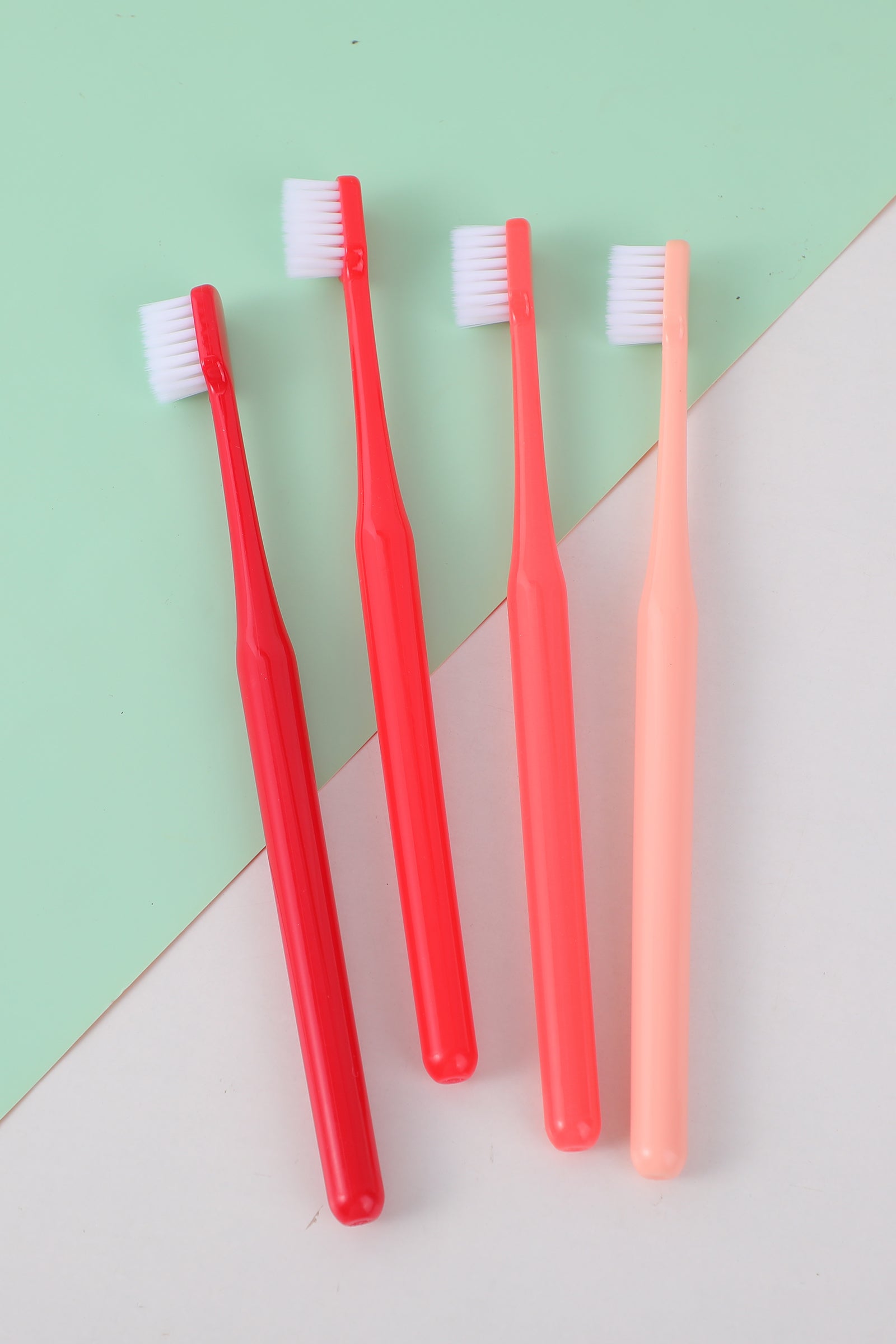 CEPILLO DE DIENTES SUAVES - 4 PCS