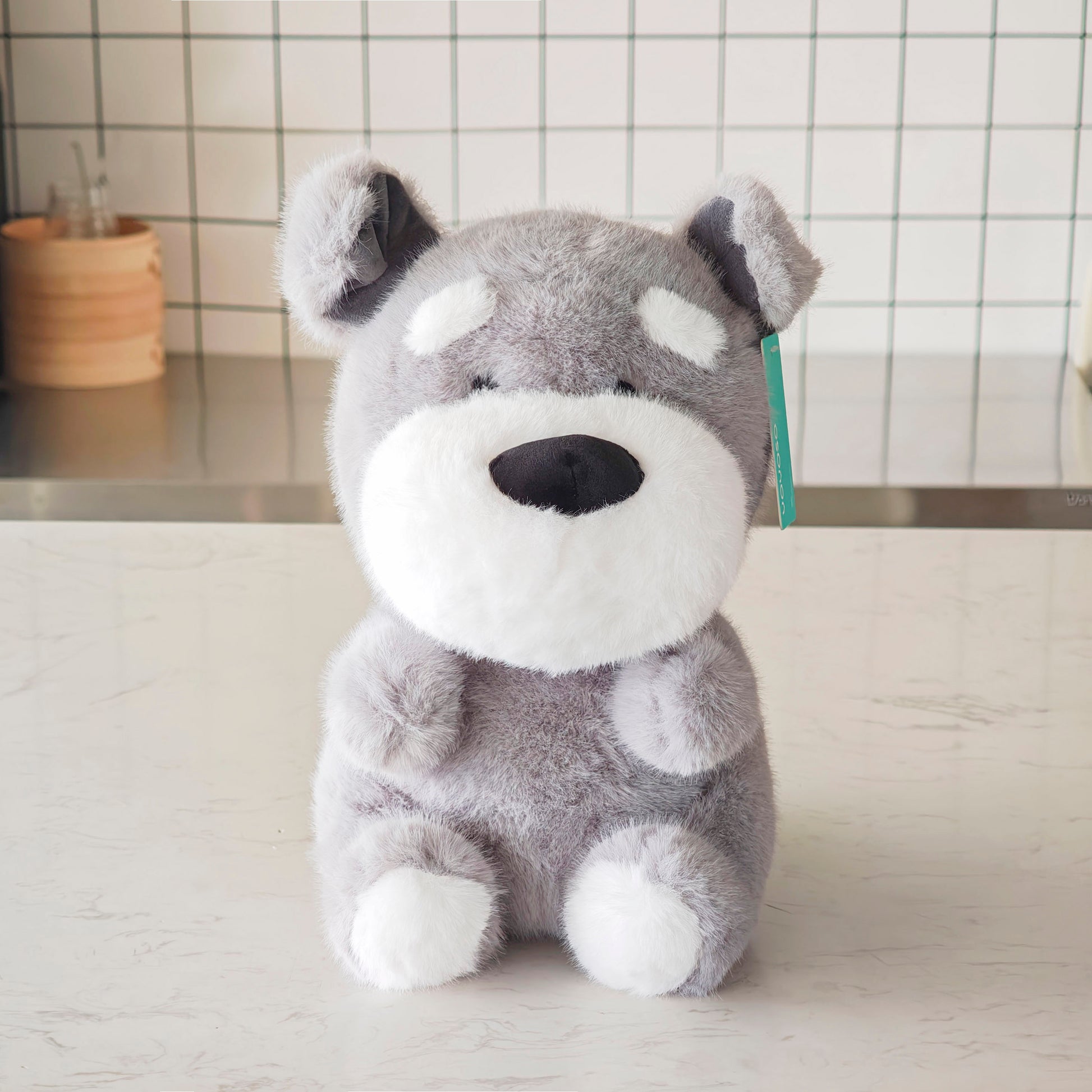 PELUCHES - PERRITO SCHNAUZER SENTADO - 28CM
