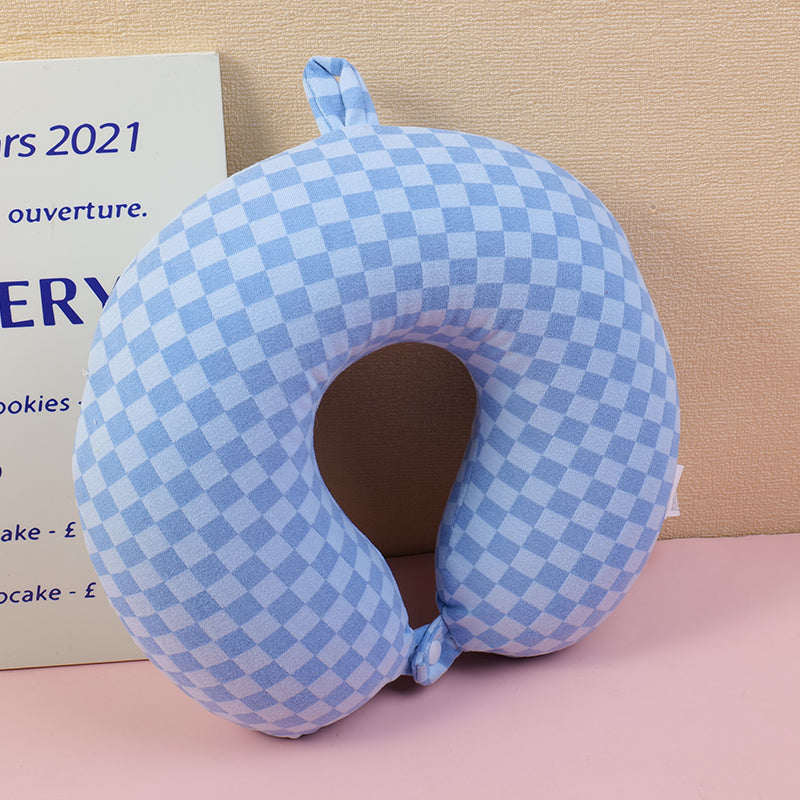 CUELLO EN U DE CUADRITOS - AZUL