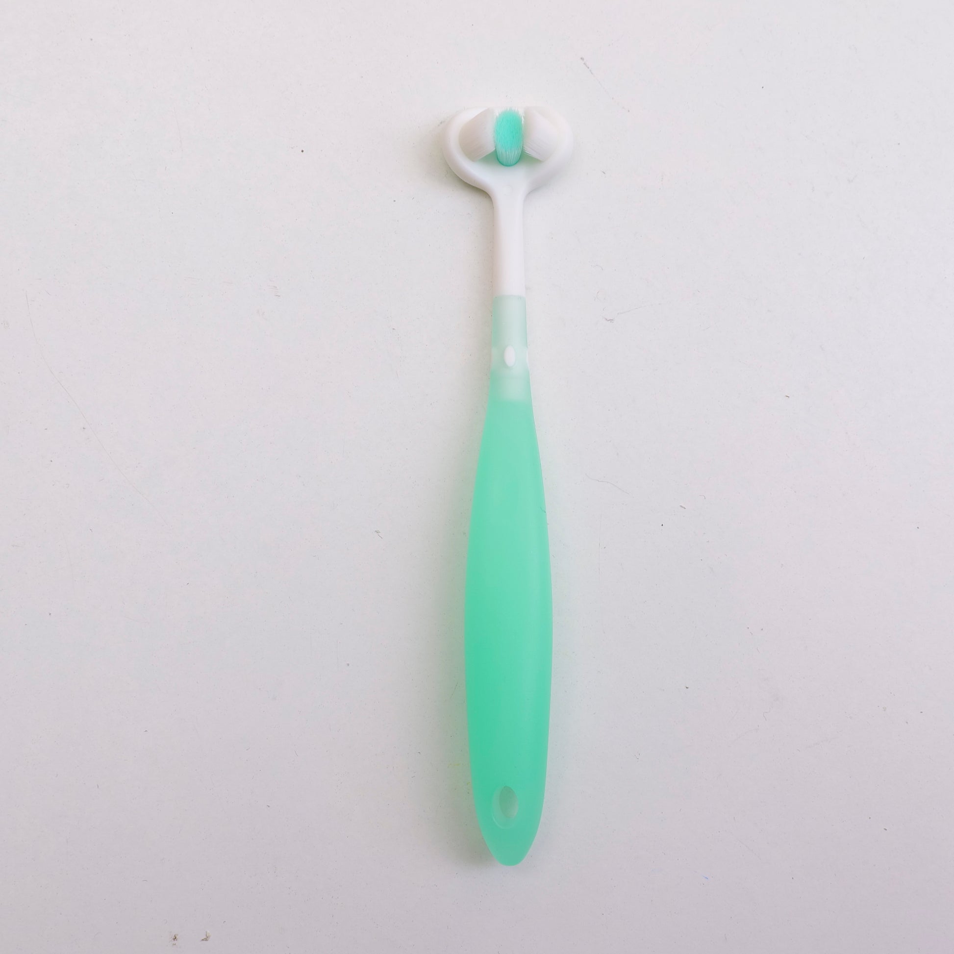 CEPILLO DE DIENTES DE 3 LADOS PARA NIÑOS