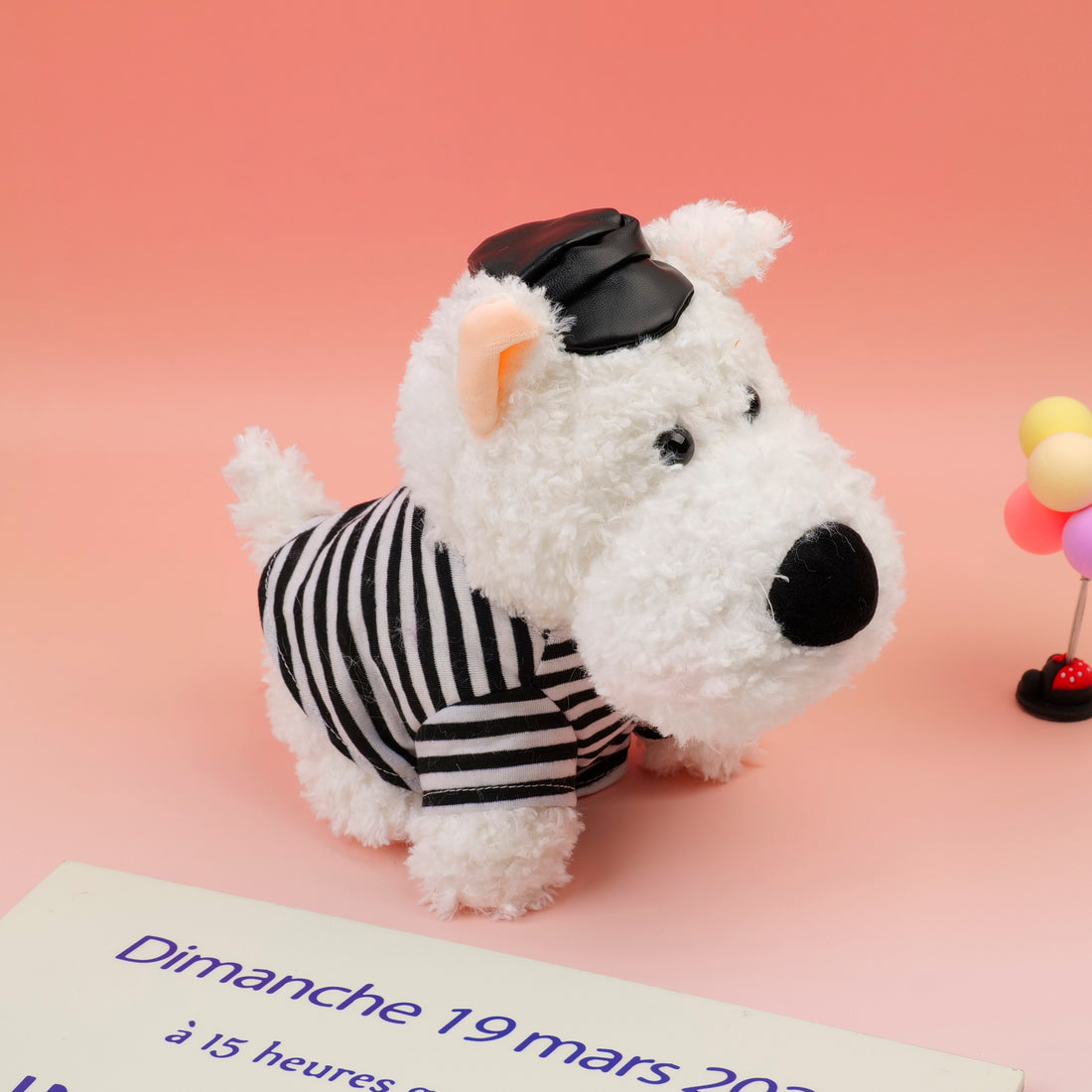 PELUCHE DE PERRITO BLANCO CON CAMISA DE RAYAS NEGRAS 22CM