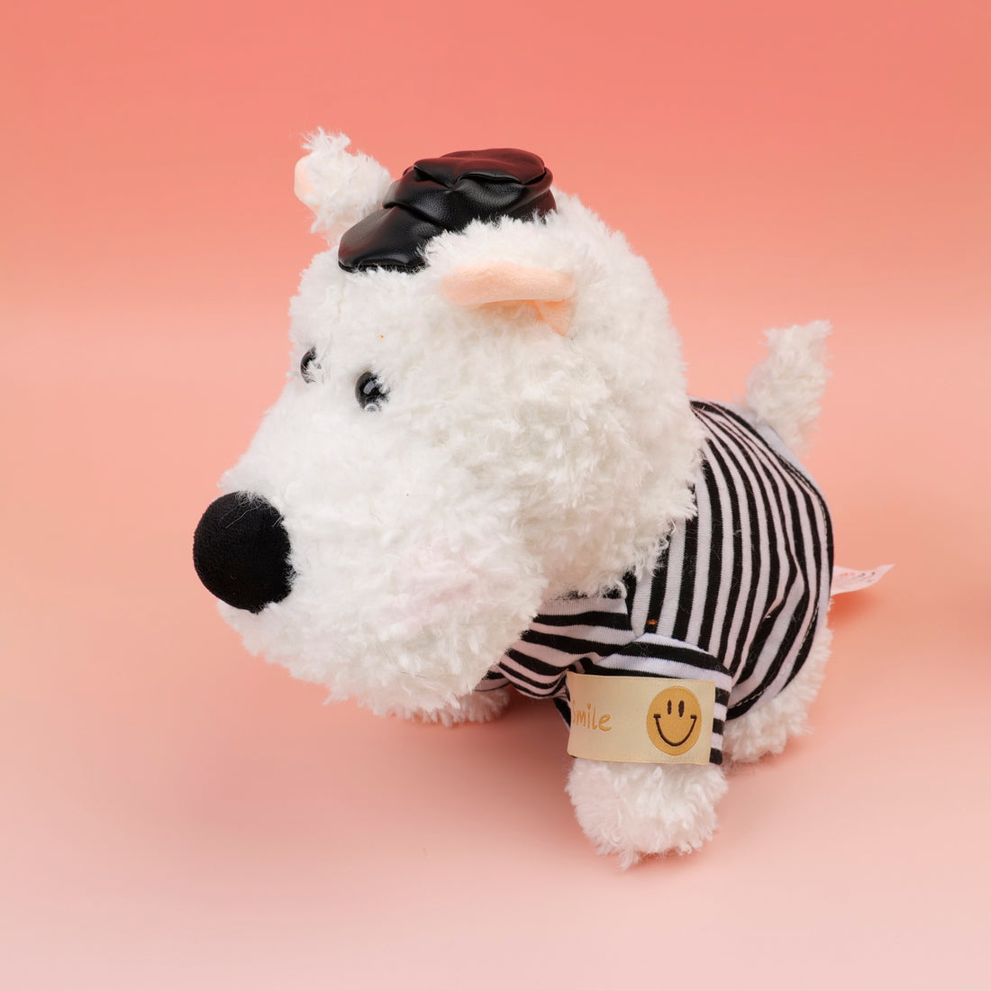 PELUCHE DE PERRITO BLANCO CON CAMISA DE RAYAS NEGRAS 22CM