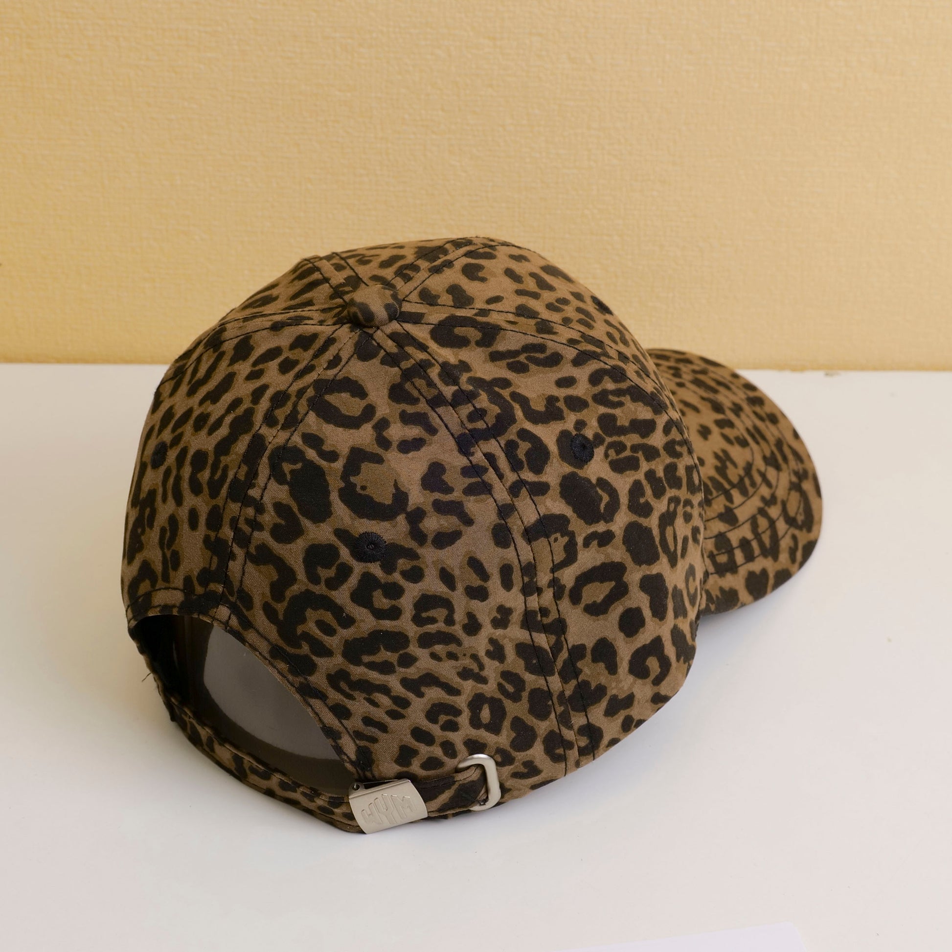 GORRA DE LEOPARDO - MARRON CLARO