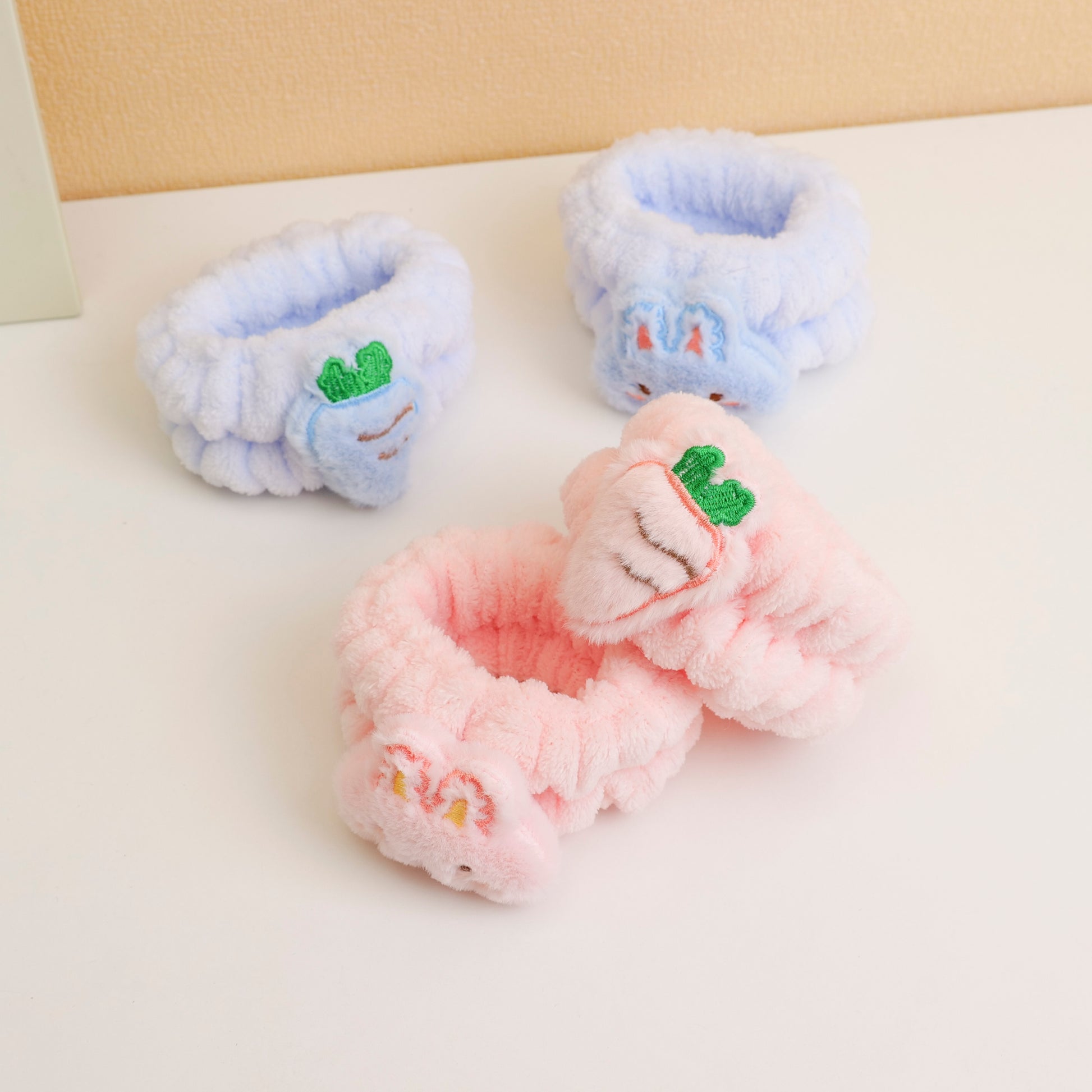 MUÑEQUERAS DE CONEJO