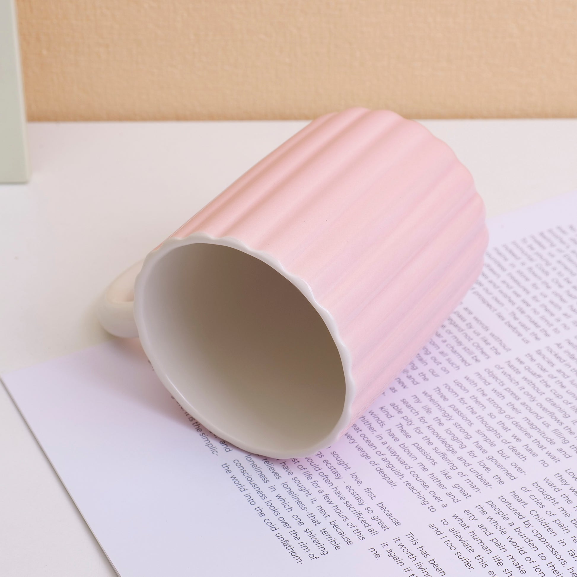 TAZA CON RAYAS 380ML - ROSADA