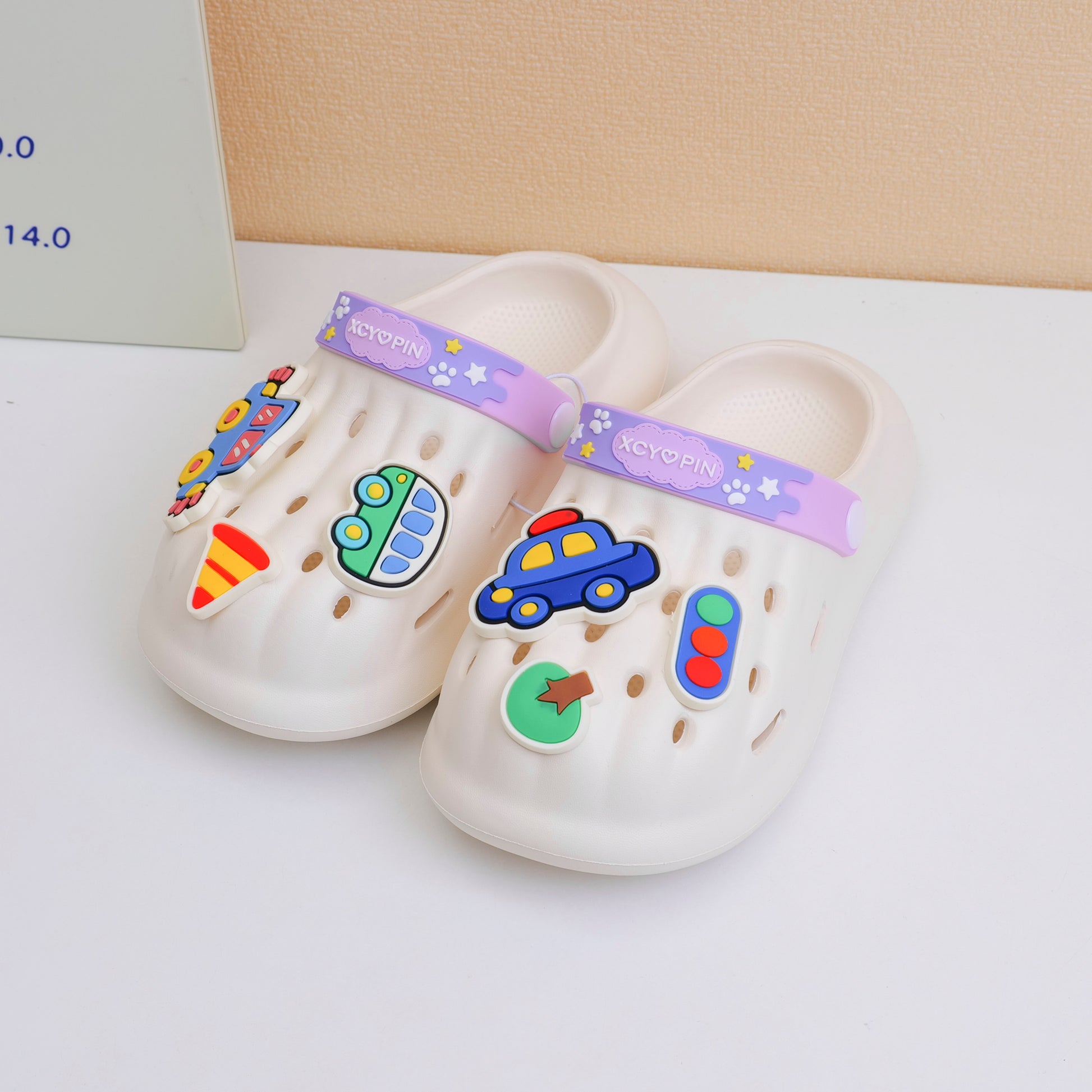 SANDALIAS ROSADAS - TALLA 28-29