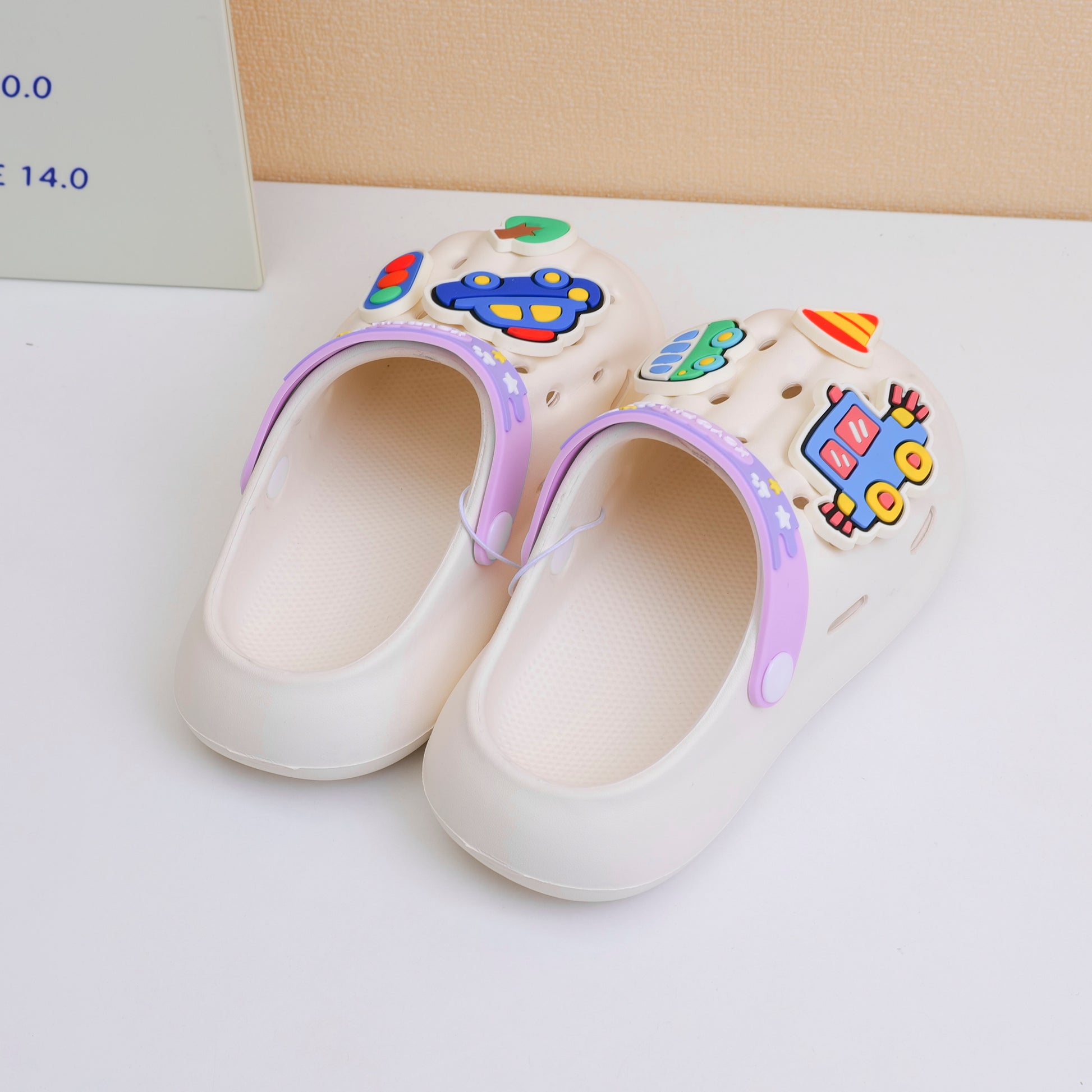 SANDALIAS ROSADAS - TALLA 28-29