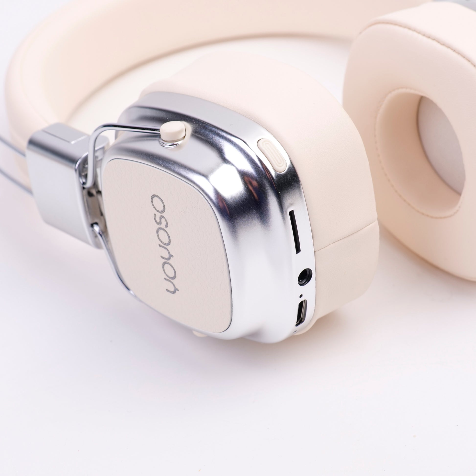 AUDIFONOS BLUETOOTH RETRO - BLANCOS