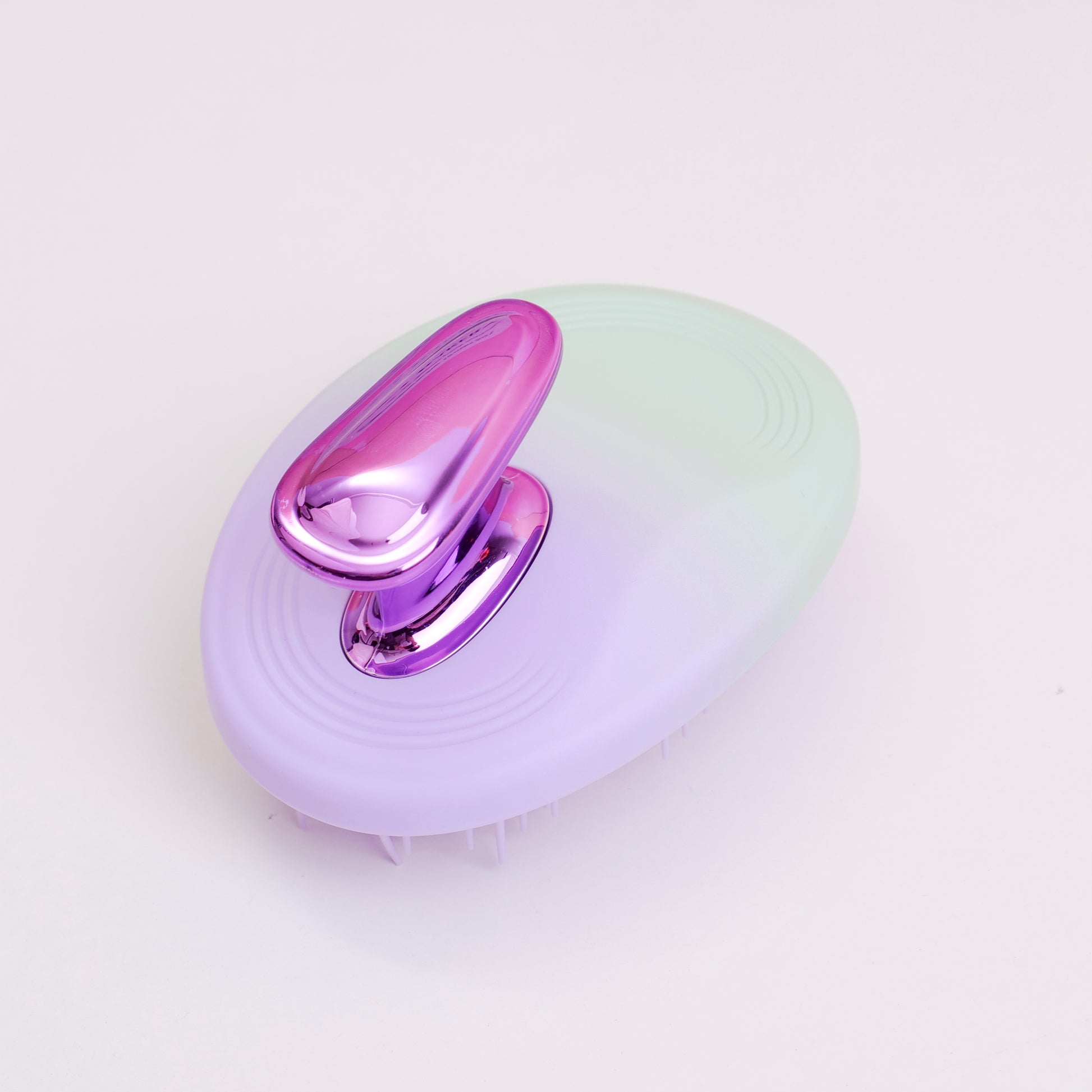 CEPILLO MASAJEADOR PARA CUERO CABELLUDO -MORADO