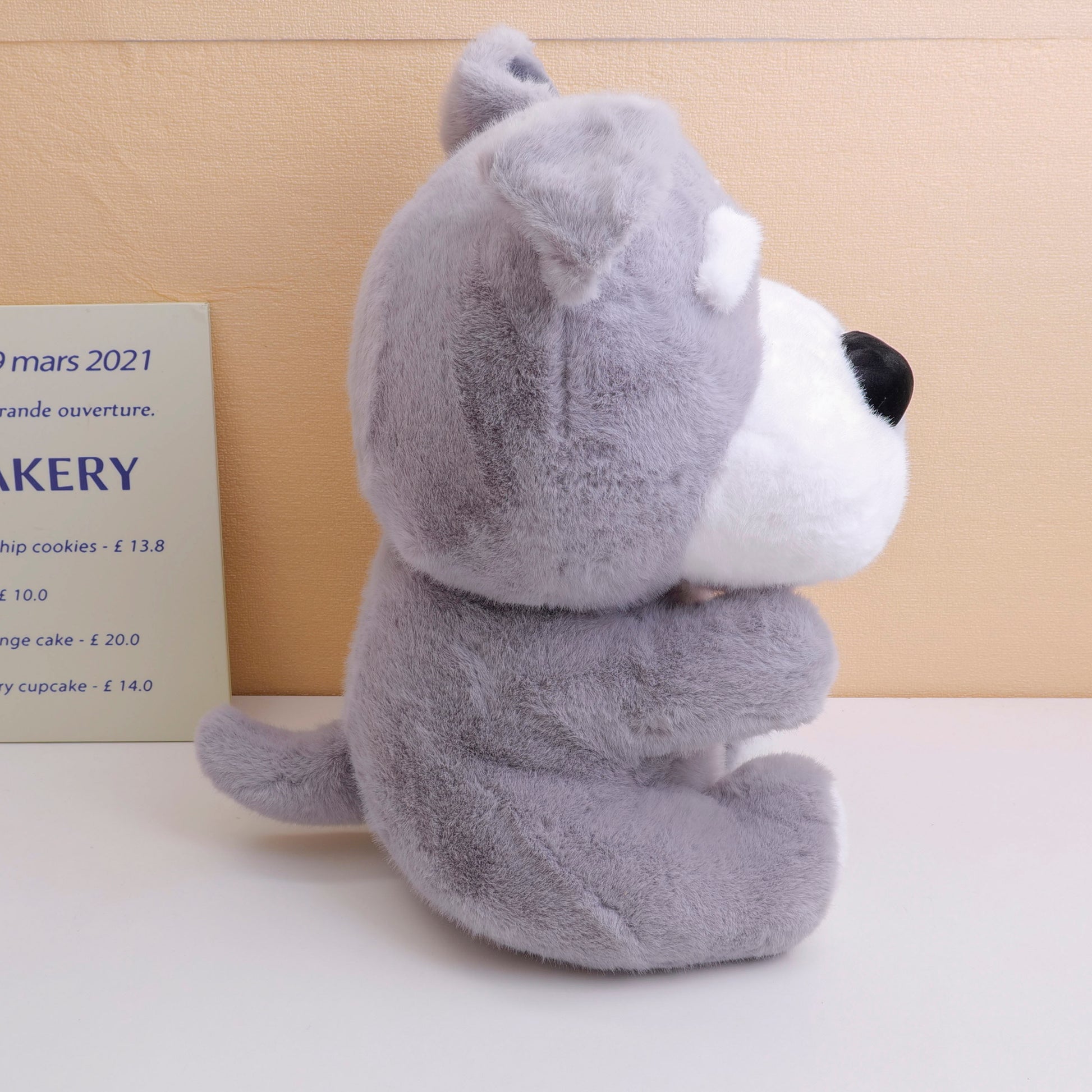 PELUCHES - PERRITO SCHNAUZER SENTADO - 43CM