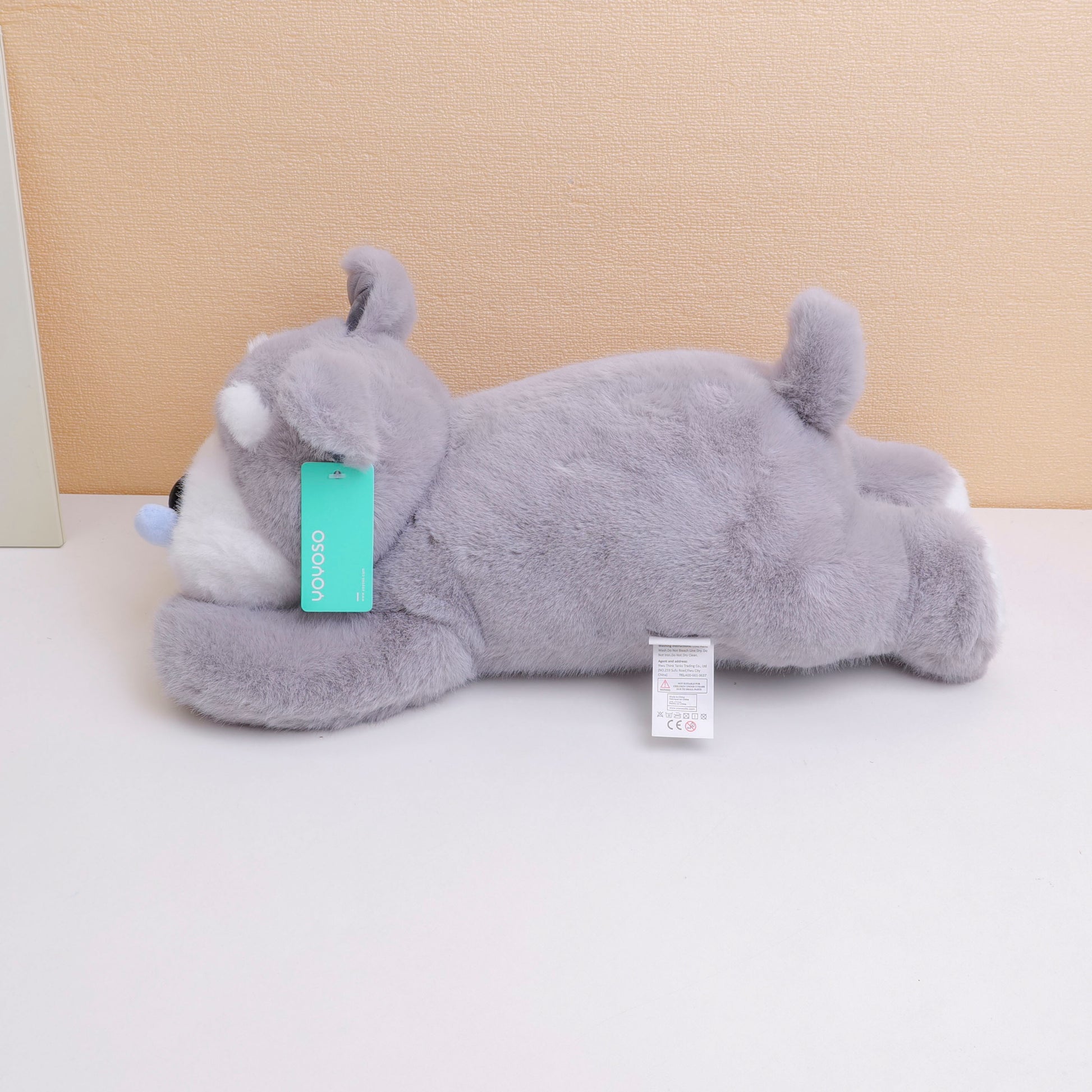 PELUCHES - PERRITO SCHNAUZER ACOSTADO - 45CM