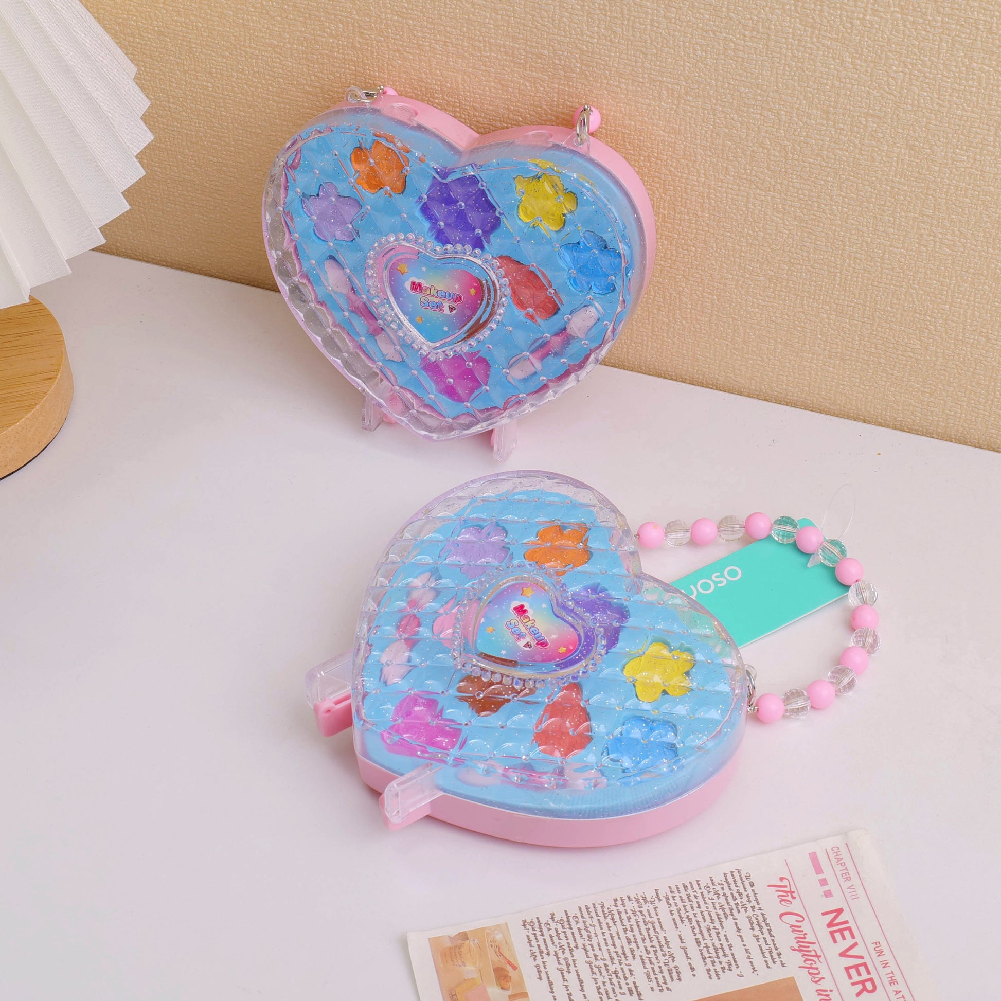 CARTERA EN FORMA DE CORAZON CON MAQUILLAJES PARA NIÑAS