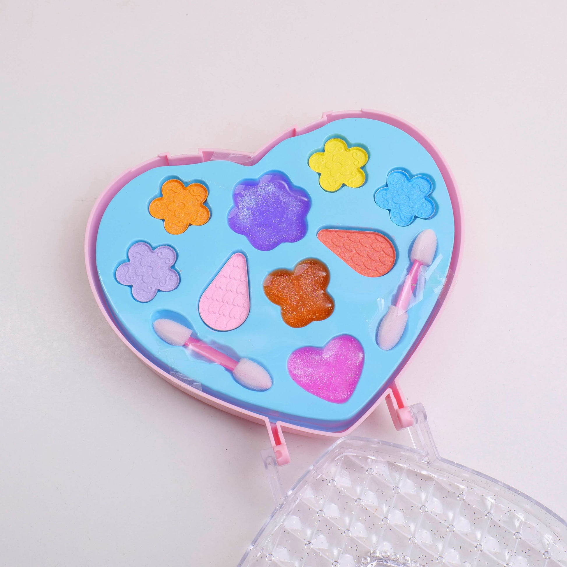 CARTERA EN FORMA DE CORAZON CON MAQUILLAJES PARA NIÑAS
