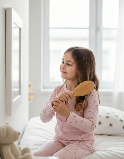 Cepillo Ovalado de Madera Pequeño Cerdas Mixtas Yoyoso